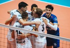 Волейбол: момент змагання до матеріалу «Як комунікація вирішує кінцівки волейбольних сетів»