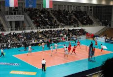Волейбол: момент змагання до матеріалу «Федерація затвердила календар нового волейбольного сезону»