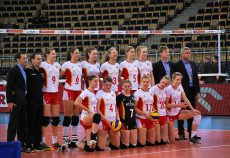 Нейтральний кадр сучасного жіночого волейбольного матчу