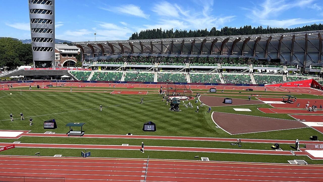 Стадіон Hayward Field в Юджині під час легкоатлетичних змагань