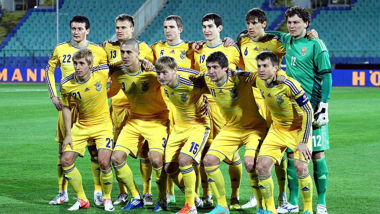 Футболісти національної збірної України перед матчем