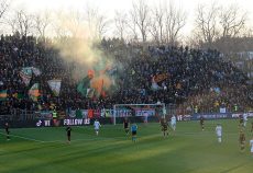 Стадіон Pier Luigi Penzo у Венеції під час матчу Серії A